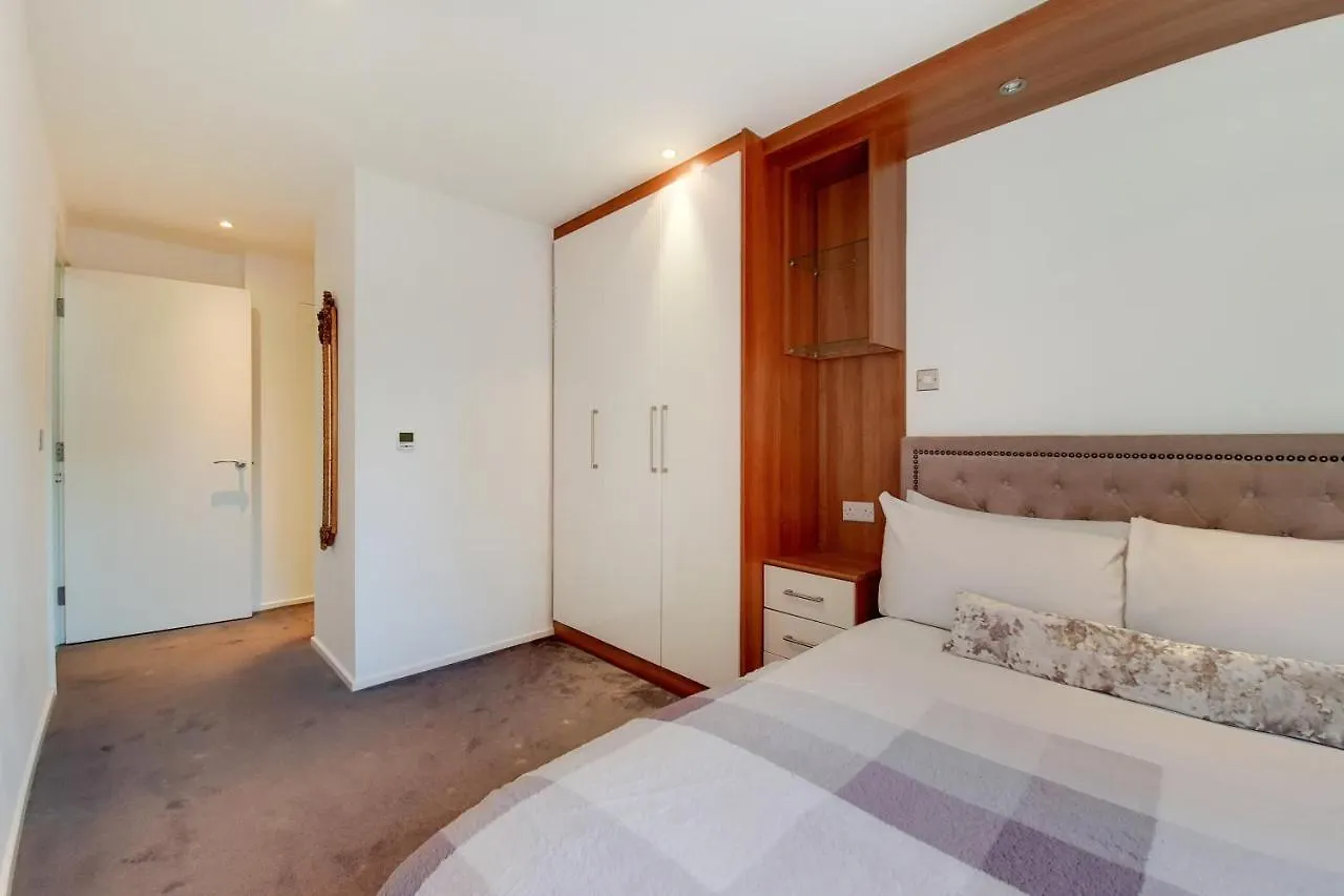 Free Parking - Two Bed Apartment By London Docklands United Kingdom